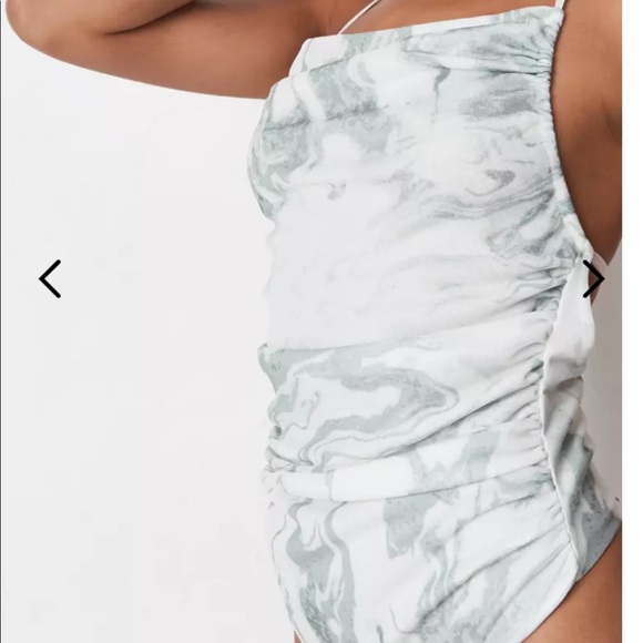 Missguided slinky ruched print halter top bodysuit - Picture 3 of 7